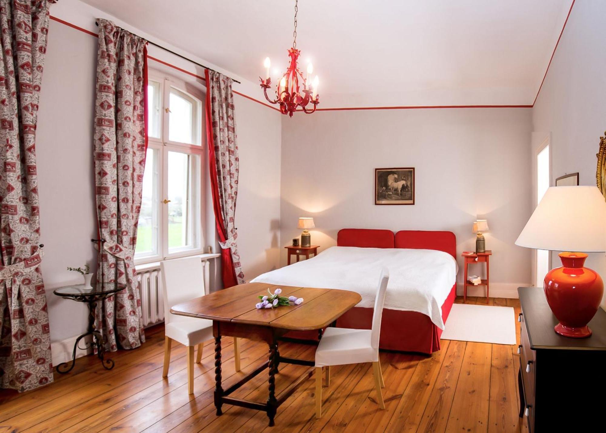 Gutshaus Penzlin Villa Meyenburg  Buitenkant foto