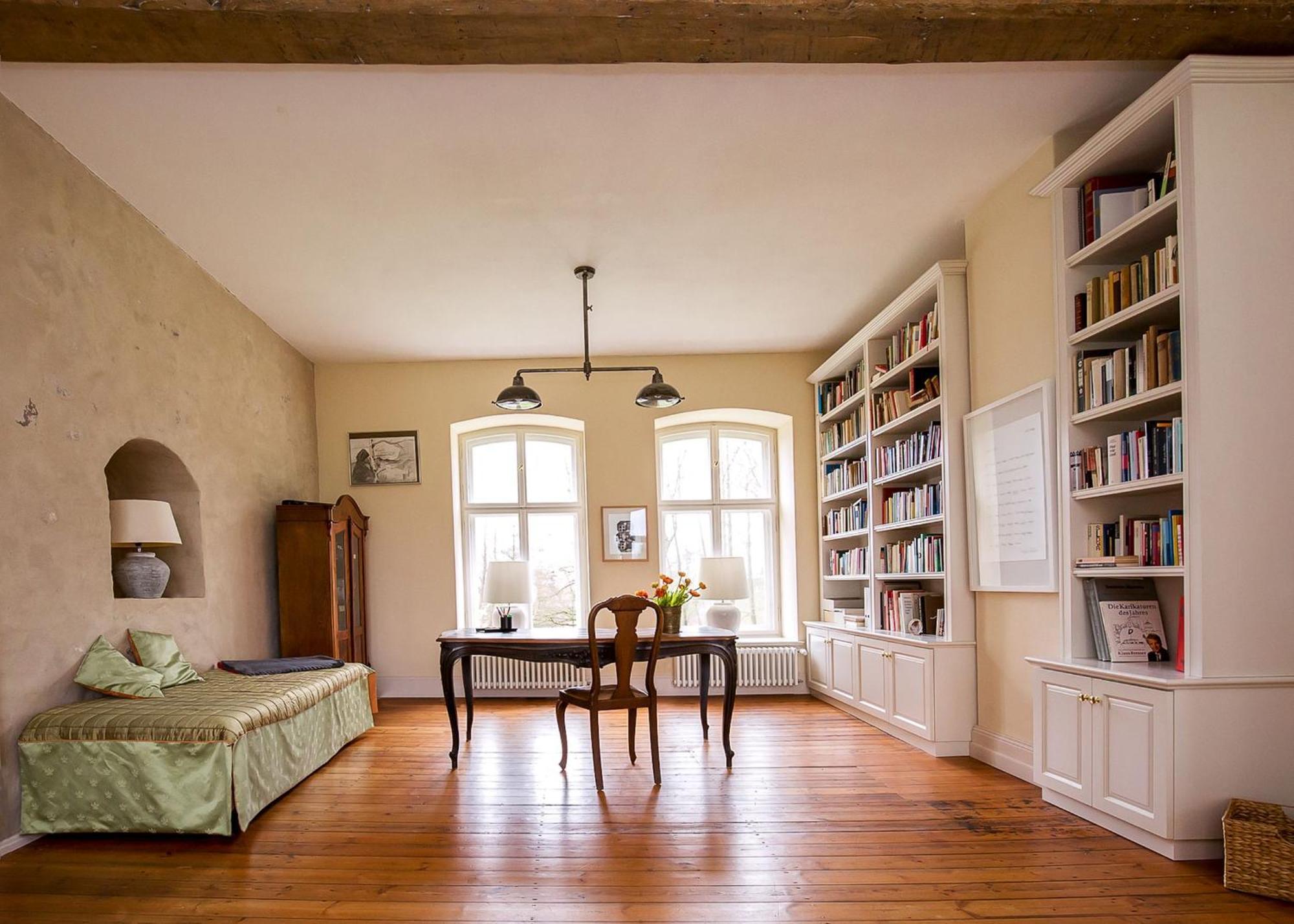 Gutshaus Penzlin Villa Meyenburg  Buitenkant foto